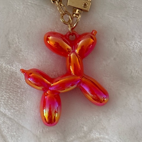 Red Balloon Dog Keychain With Green Faux Pearls & Eiffel Tower Charm - NWT - Picture 7 of 7